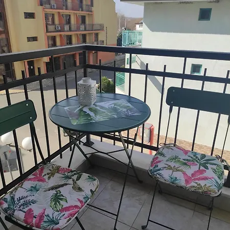 студио плумерия / Plumeria Apartment