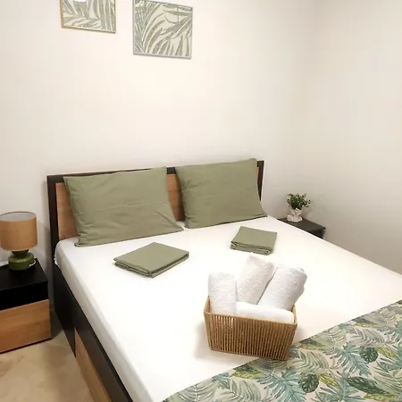 студио плумерия / Plumeria Apartment *
